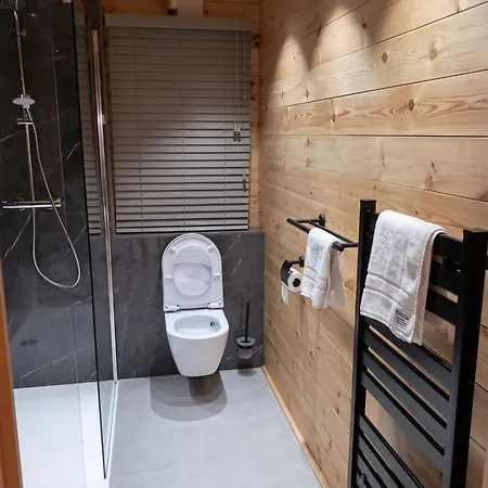 Chalet With Garden Near - Perfect For Families *